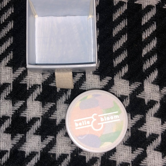 Illume Belle Bloom Lip Balm - Picture 5 of 7